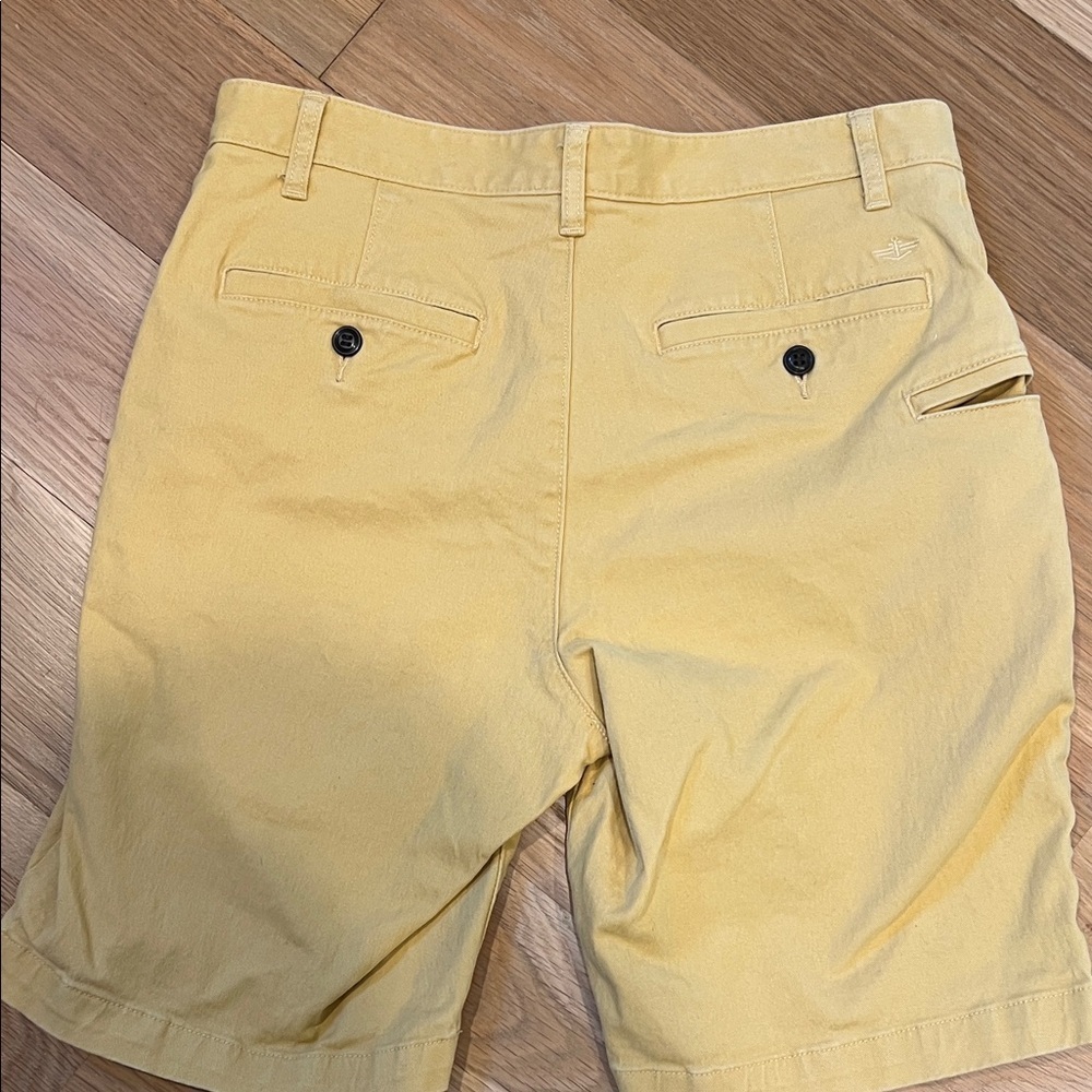 Dockers Yellow Men's Shorts - Picture 5 of 6